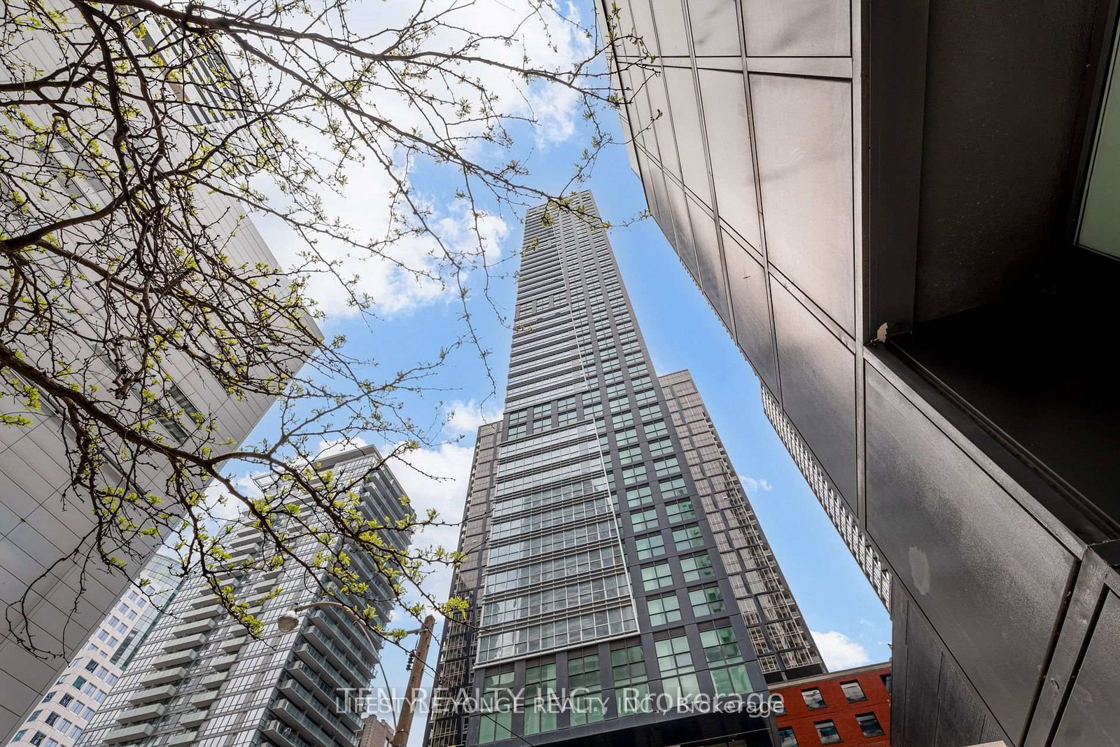 327-king-street-w-toronto-ontario-c12437700