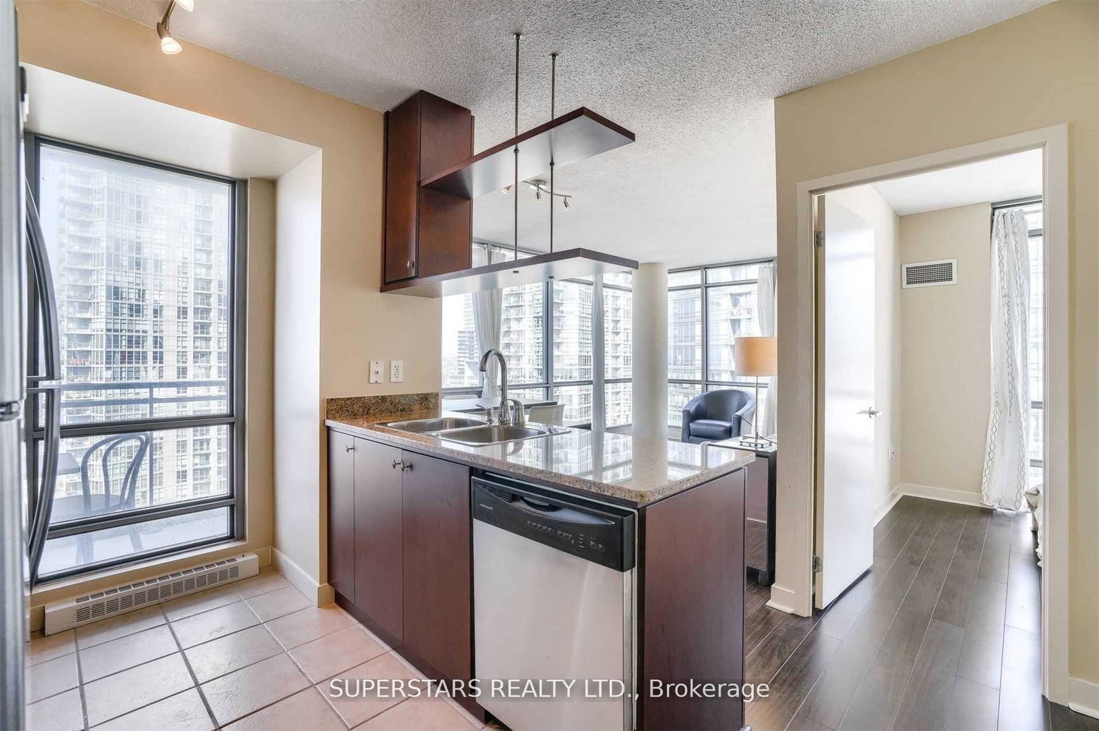 5-mariner-terrace-toronto-ontario-c12437953
