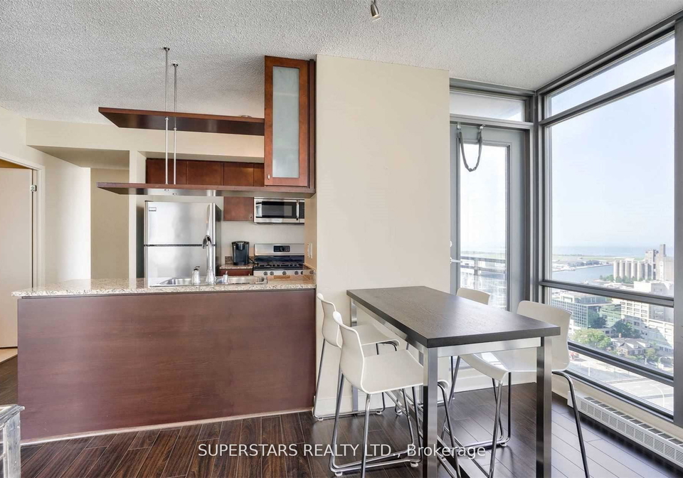 5-mariner-terrace-toronto-ontario-c12437953