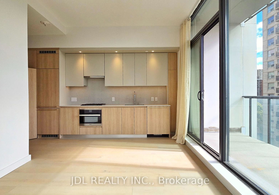 81-wellesley-street-e-toronto-ontario-c12438109