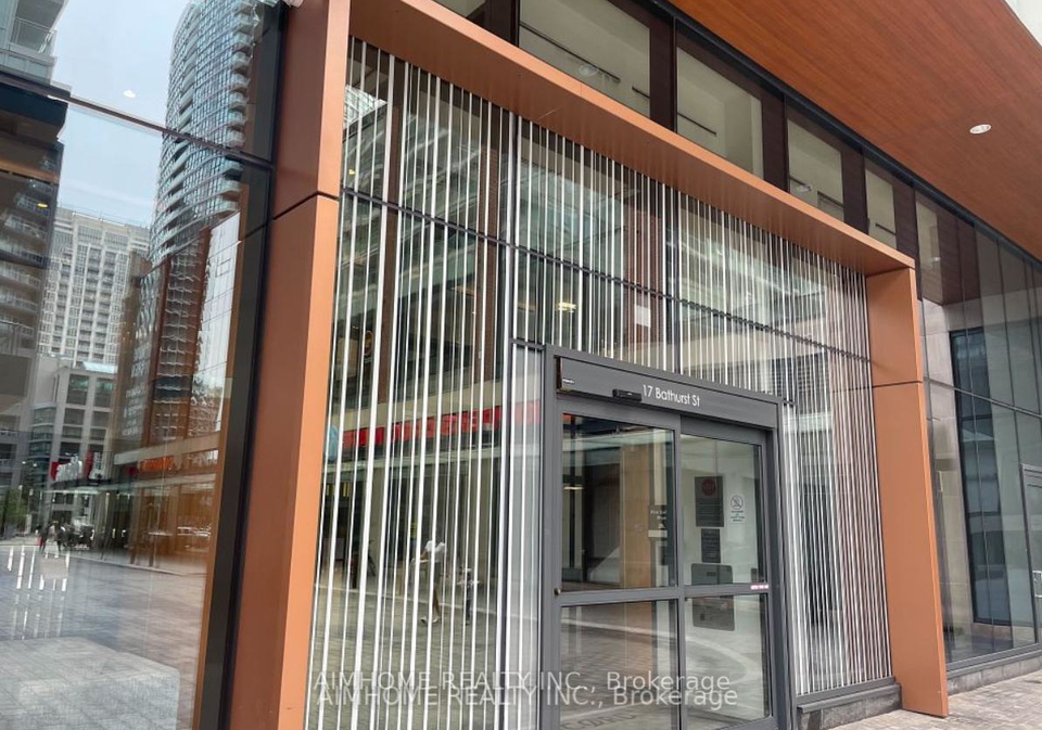 17-bathurst-street-s-toronto-ontario-c12438352