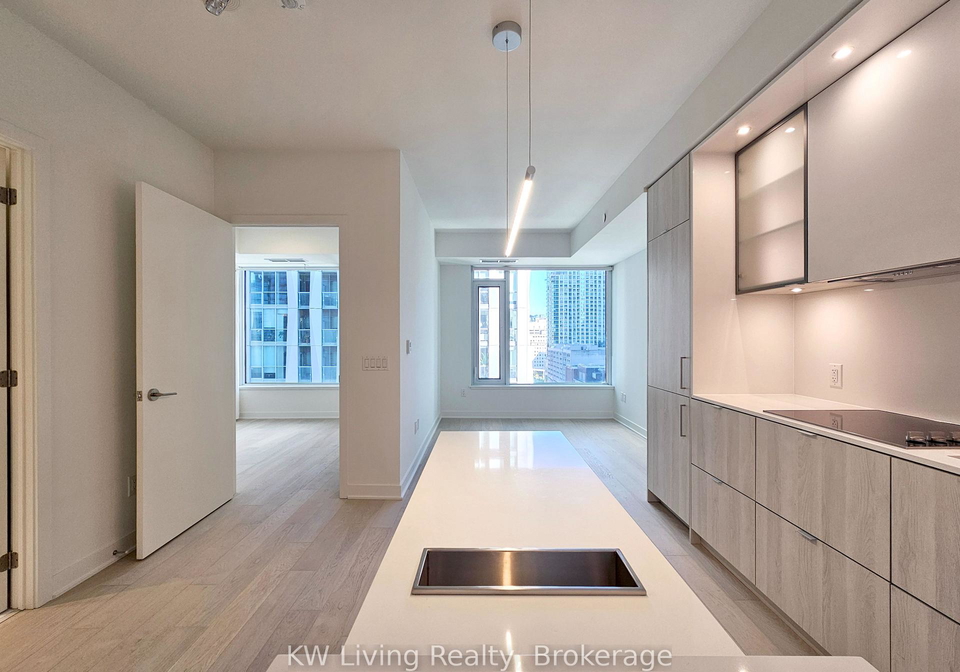 11-yorkville-avenue-toronto-ontario-c12438384