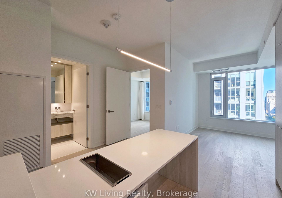 11-yorkville-avenue-toronto-ontario-c12438384