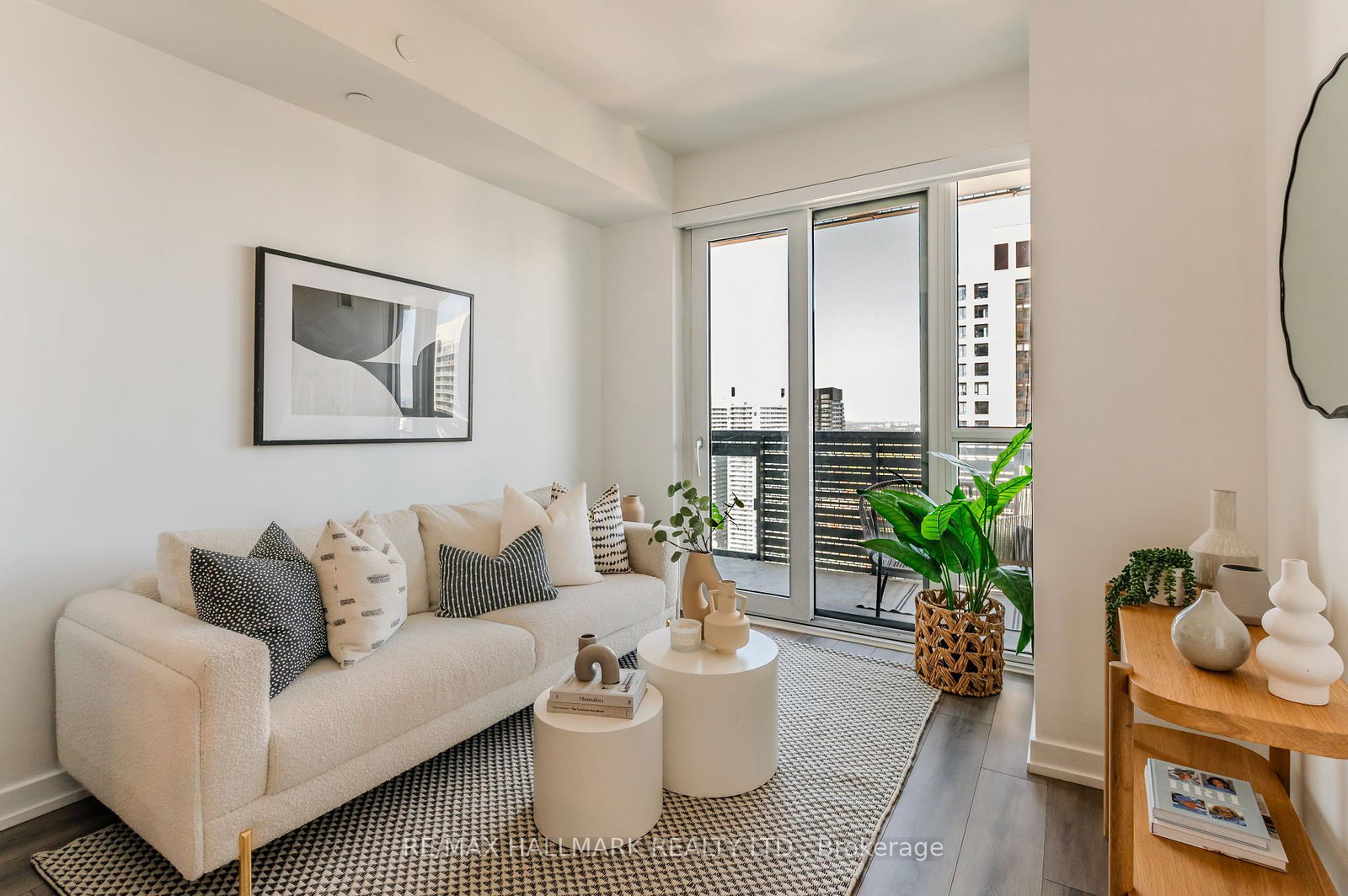 39-roehampton-avenue-toronto-ontario-c12438392