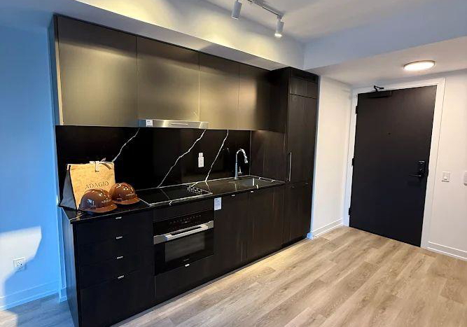 771-yonge-street-toronto-ontario-c12438543
