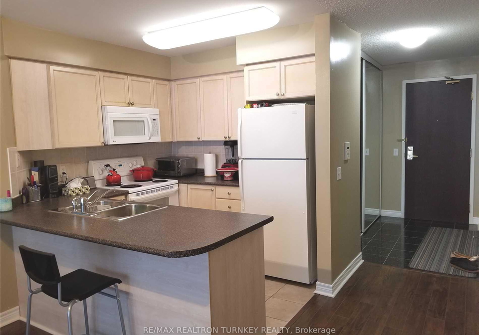 18-parkview-avenue-north-york-ontario-c12438553