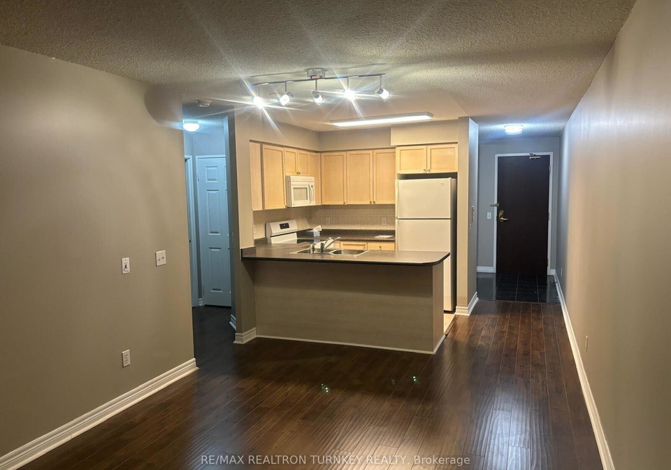 18-parkview-avenue-north-york-ontario-c12438553
