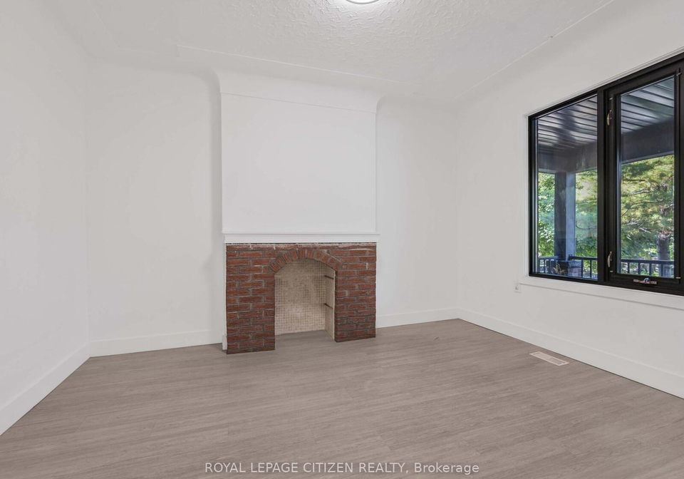 441-clinton-street-toronto-ontario-c12438568