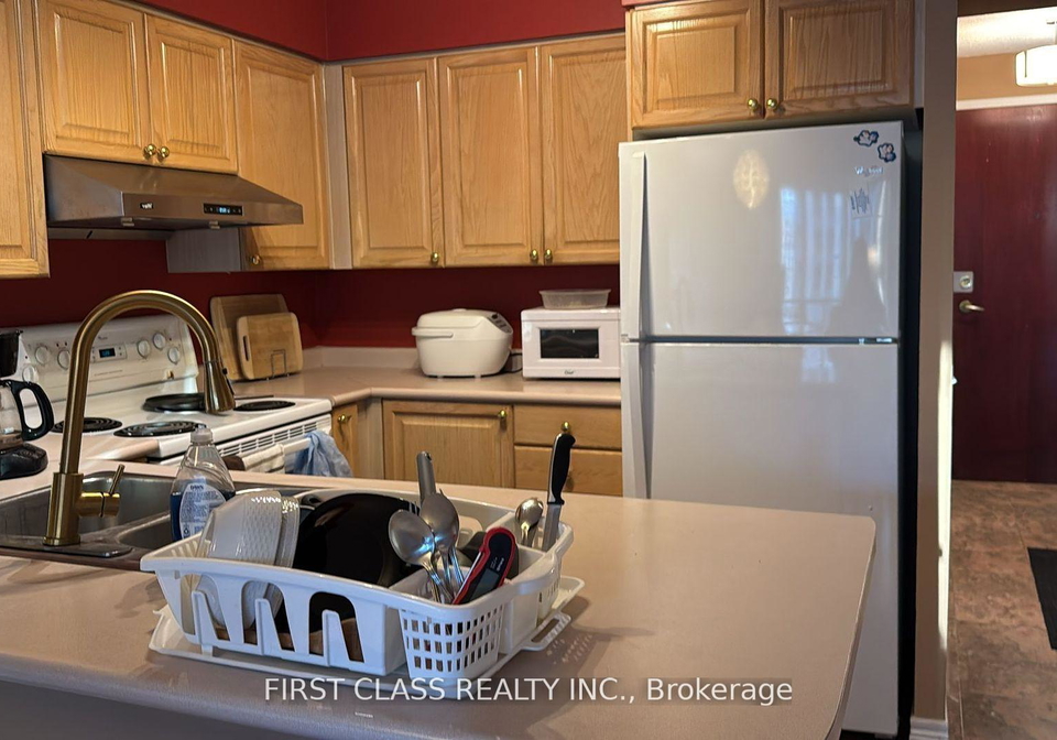 750-bay-street-toronto-ontario-c12438676