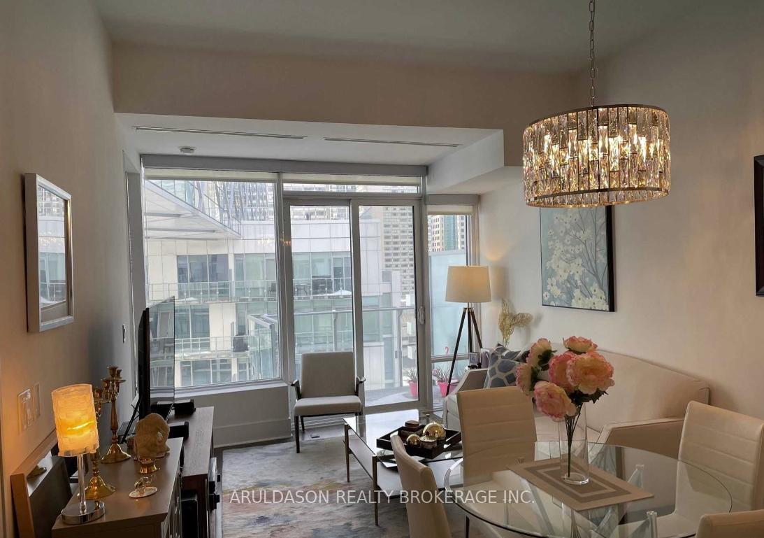 29-queens-quay-e-toronto-ontario-c12438780