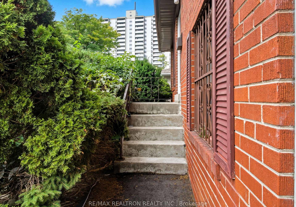 22-everingham-court-north-york-ontario-c12438816
