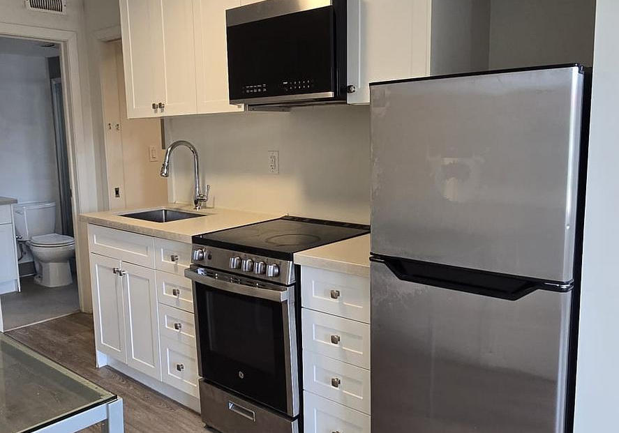 288-eglinton-avenue-w-toronto-ontario-c12438832