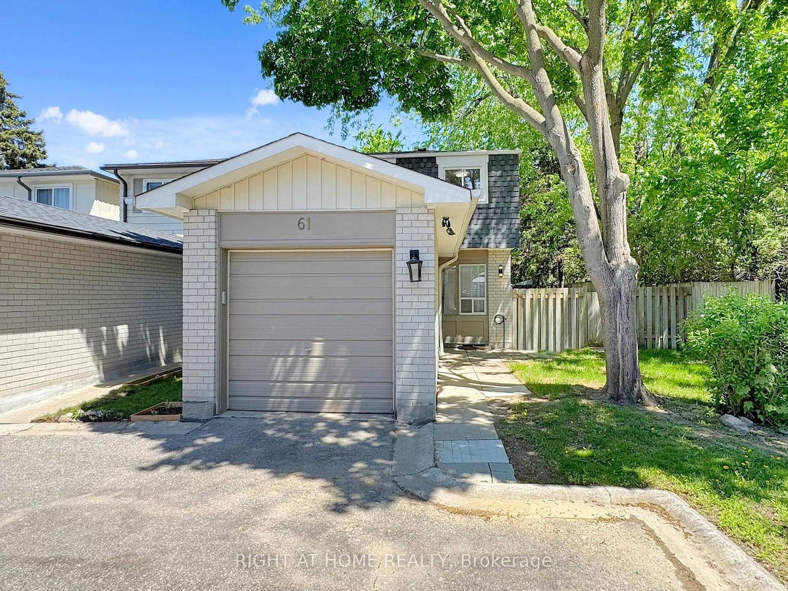 61-plum-tree-way-toronto-ontario-c12438842