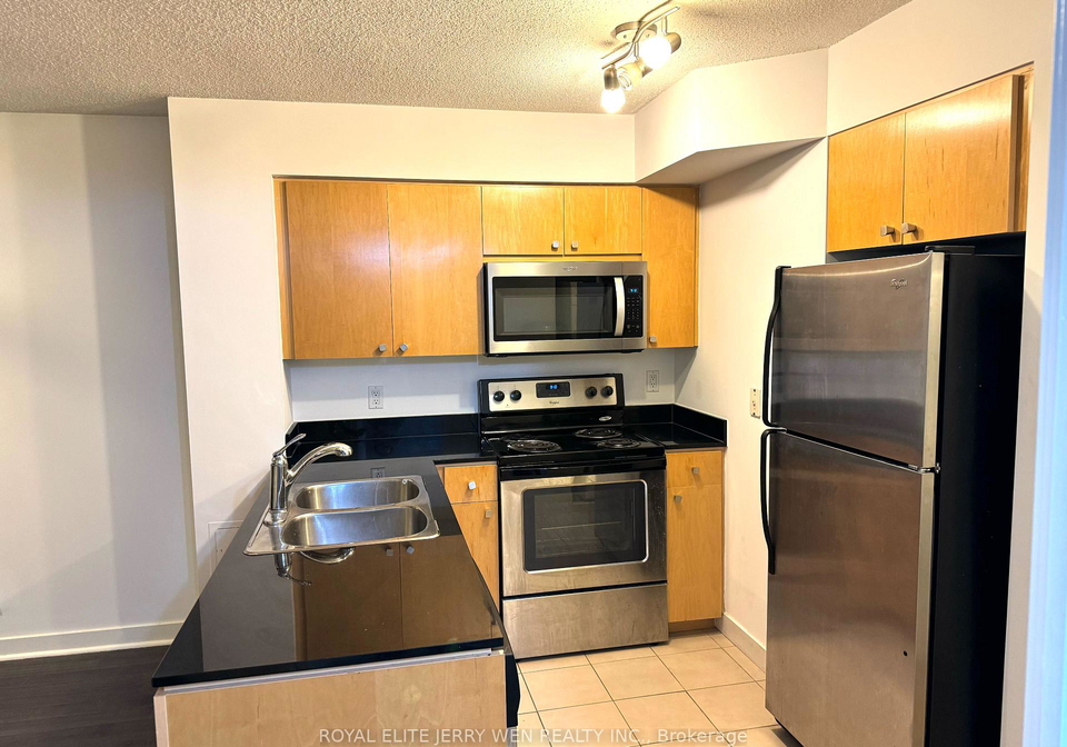 373-front-street-w-toronto-ontario-c12438948