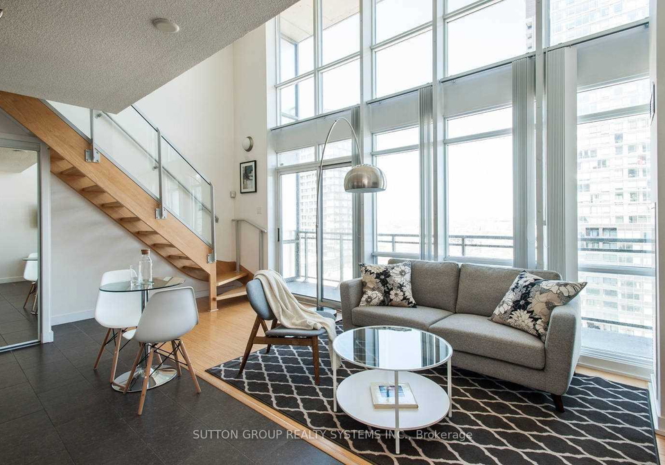 15-fort-york-boulevard-toronto-ontario-c12438950
