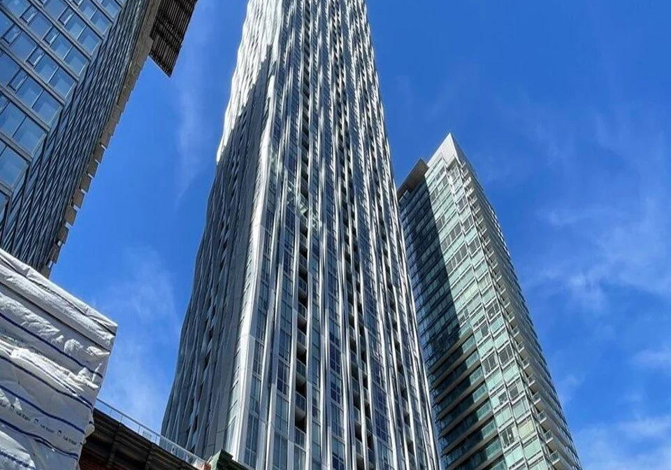 1-yorkville-avenue-toronto-ontario-c12439017