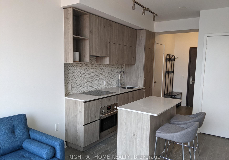 1-yorkville-avenue-toronto-ontario-c12439017