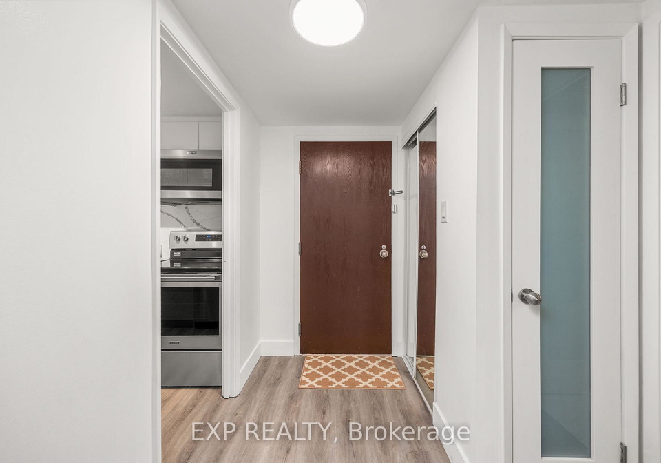 711-bay-street-toronto-ontario-c12439029