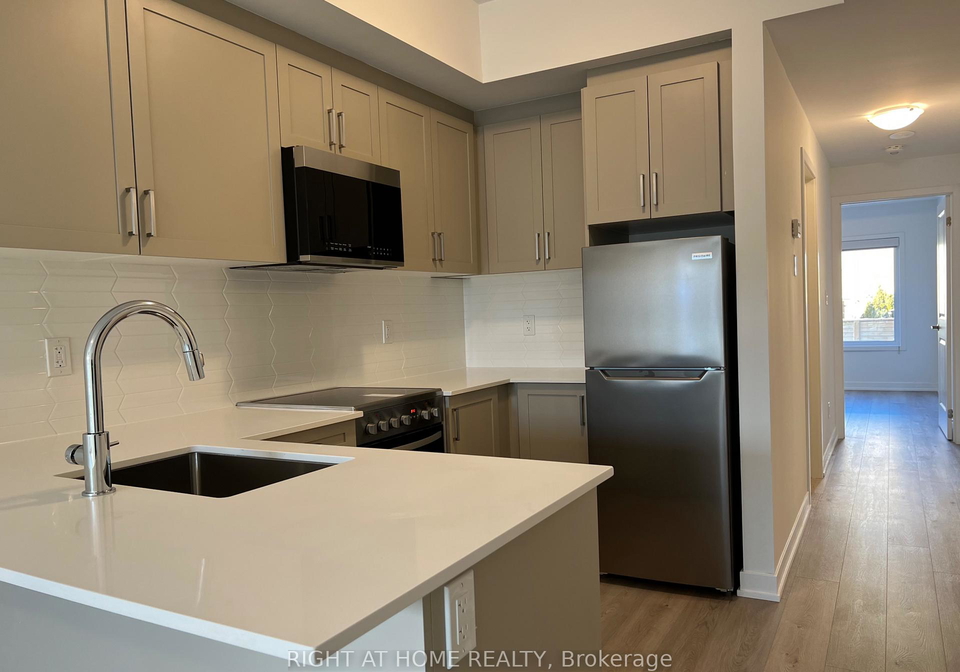 10-marquette-avenue-toronto-ontario-c12439307