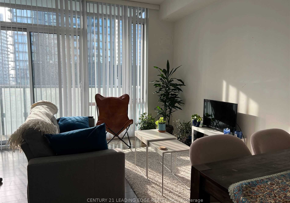 170-fort-york-boulevard-toronto-ontario-c12439348