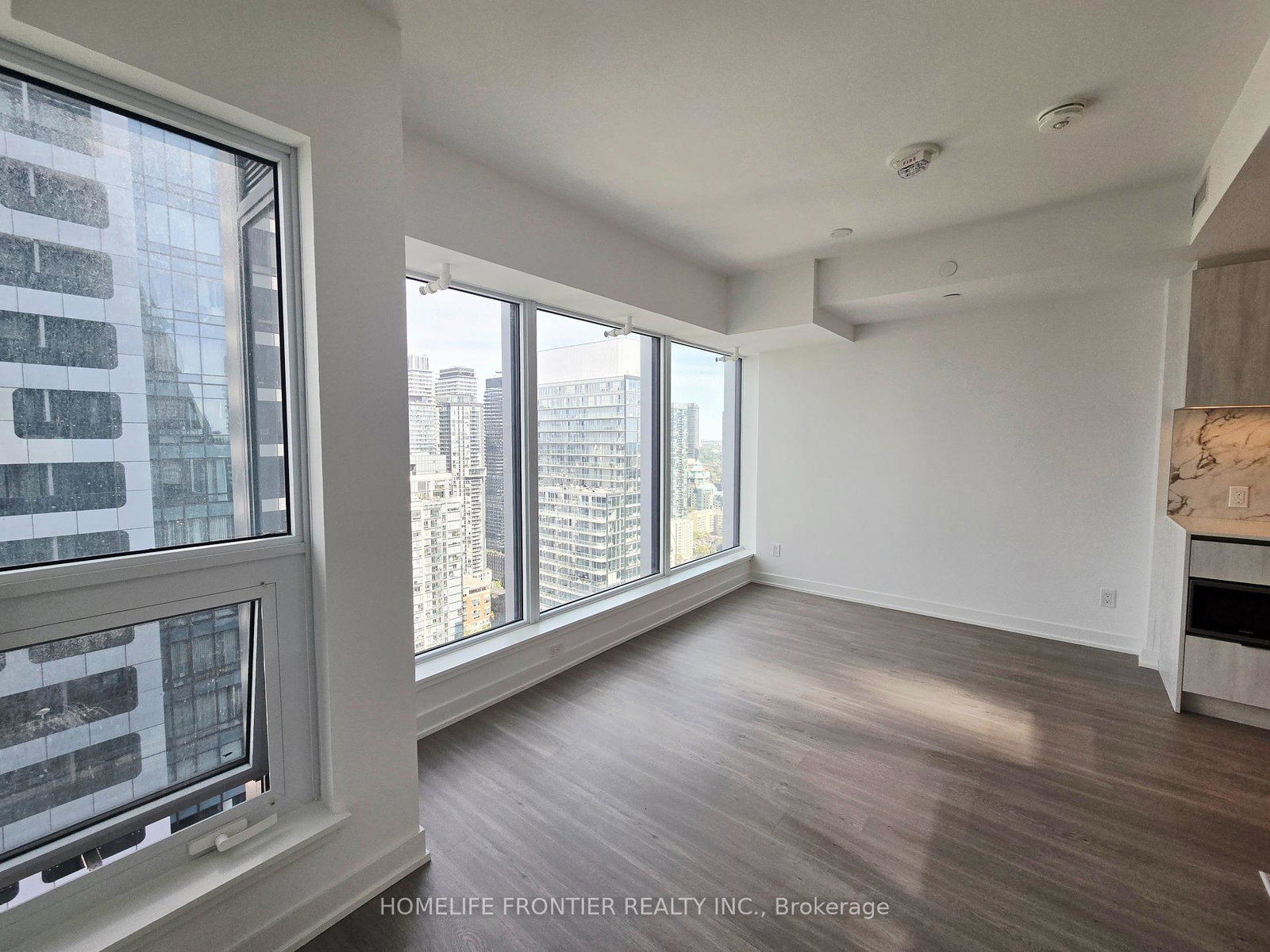 8-wellesley-street-w-toronto-ontario-c12439536