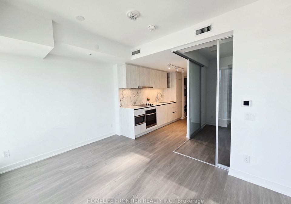 8-wellesley-street-w-toronto-ontario-c12439536