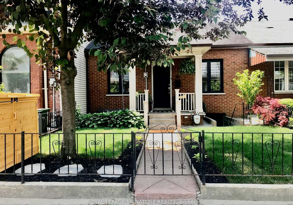 10-lippincott-street-toronto-ontario-c12439560