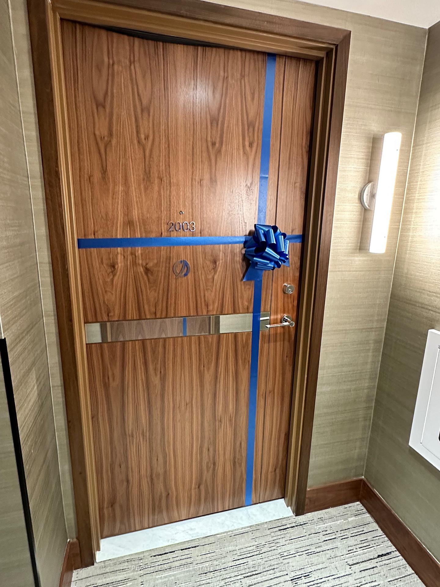 1-concord-cityplace-way-toronto-ontario-c12439964