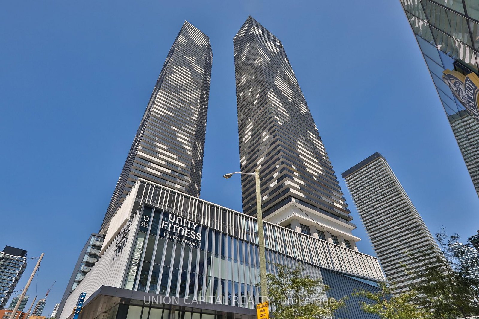 138-downes-street-toronto-ontario-c12440070