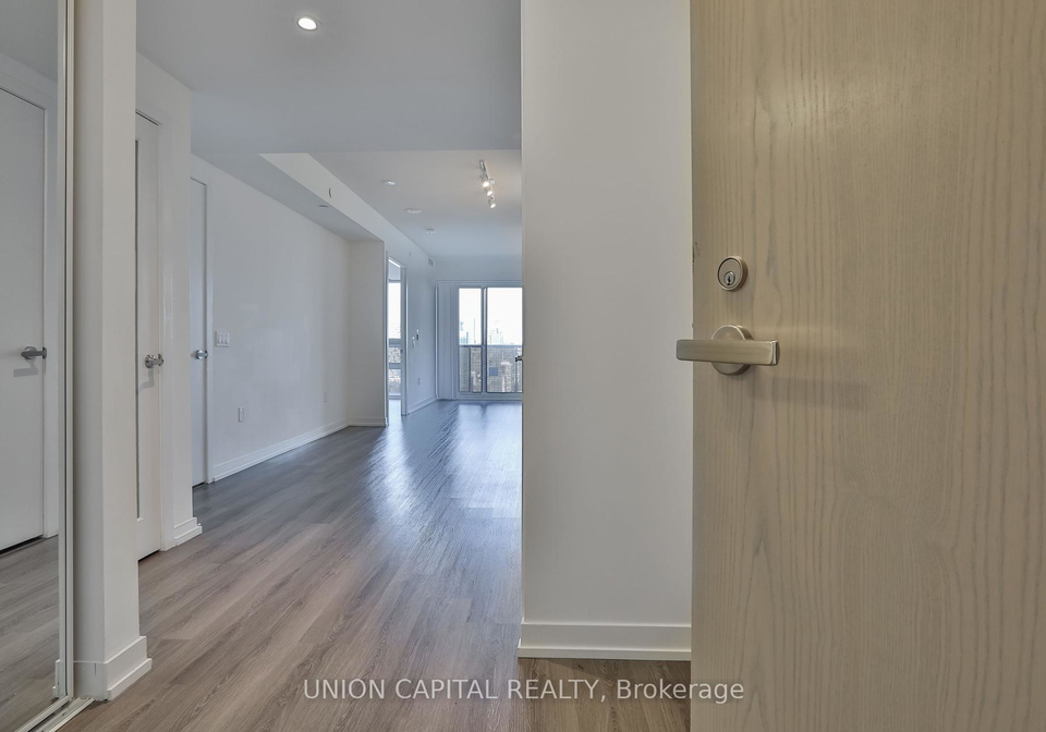 138-downes-street-toronto-ontario-c12440070