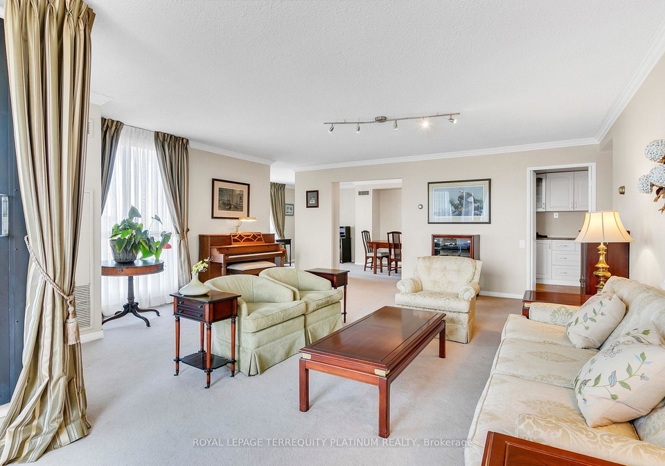 3-concorde-place-north-york-ontario-c12440636