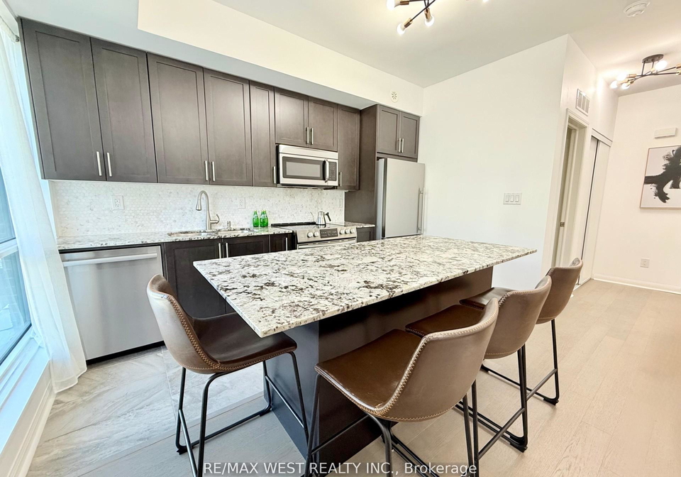 639-lawrence-avenue-w-toronto-ontario-c12440838