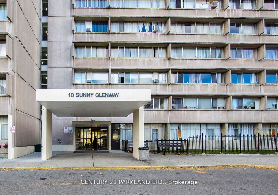 10-sunny-glenway-east-york-ontario-c12440875
