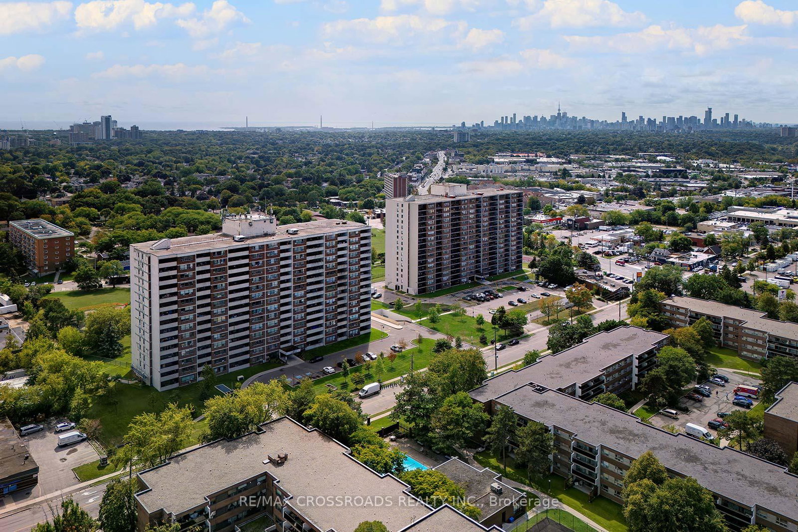 25-sunrise-avenue-north-york-ontario-c12440919