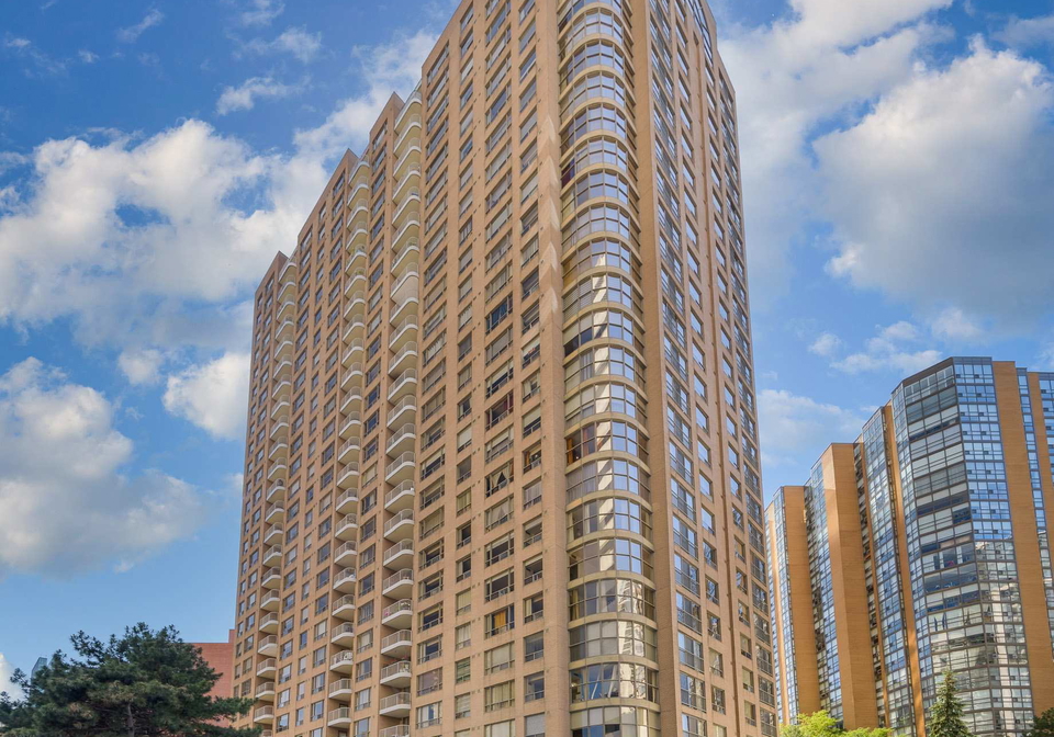 100-upper-madison-avenue-toronto-ontario-c12441088
