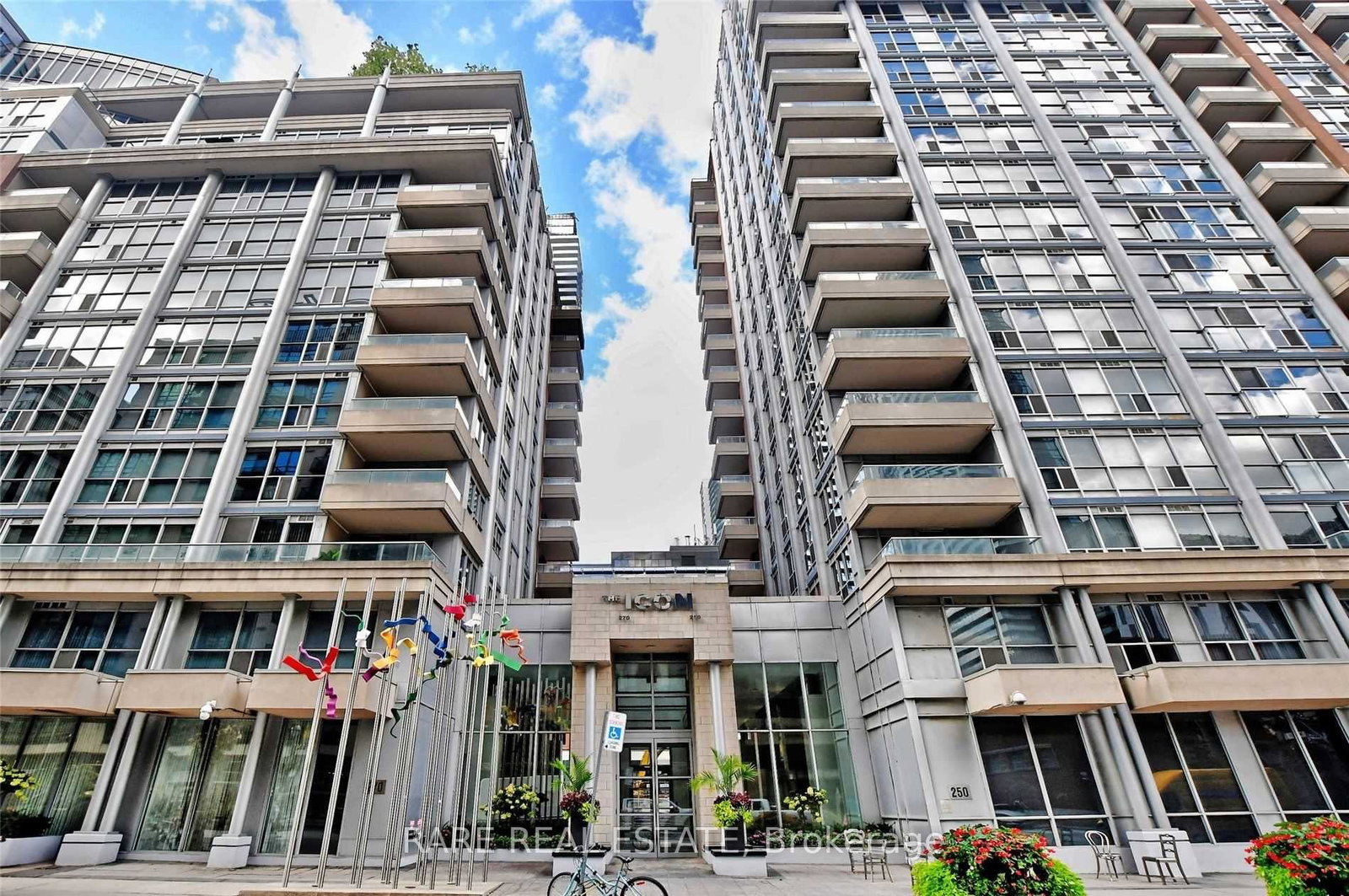 250-wellington-street-w-toronto-ontario-c12441295