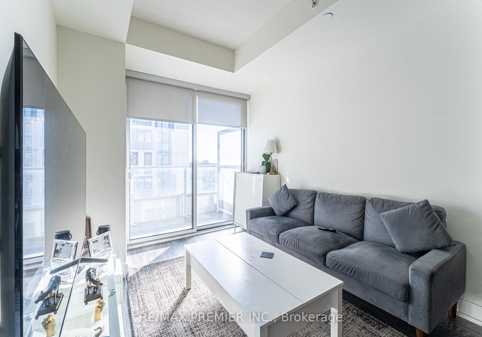 180-fairview-mall-drive-north-york-ontario-c12441381