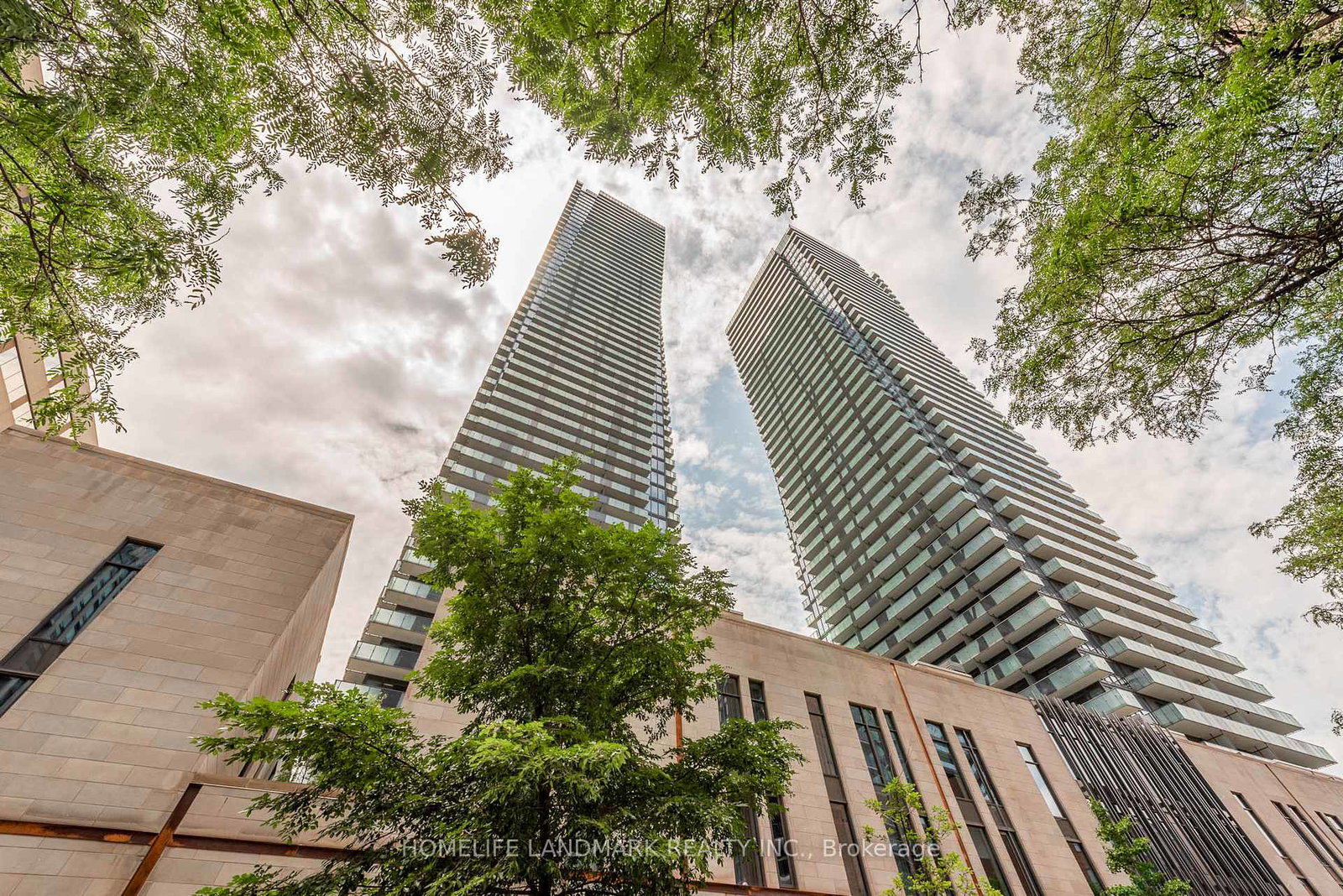 1080-bay-street-toronto-ontario-c12441421