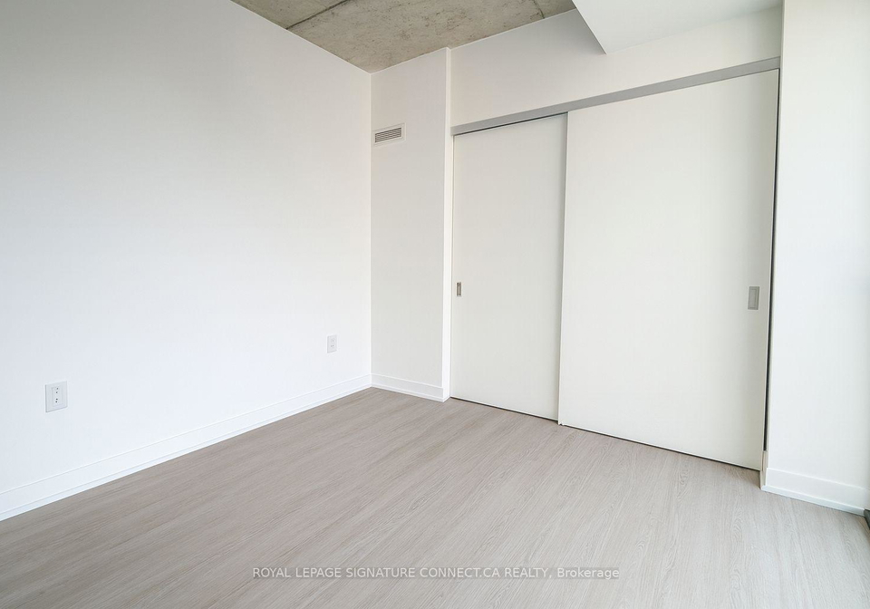 195-mccaul-street-toronto-ontario-c12441482
