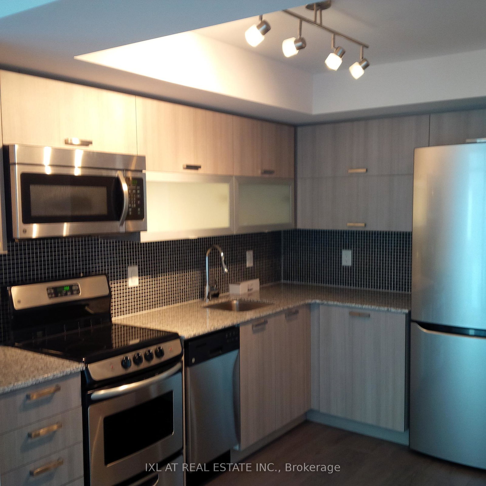 36-lisgar-street-toronto-ontario-c12441661