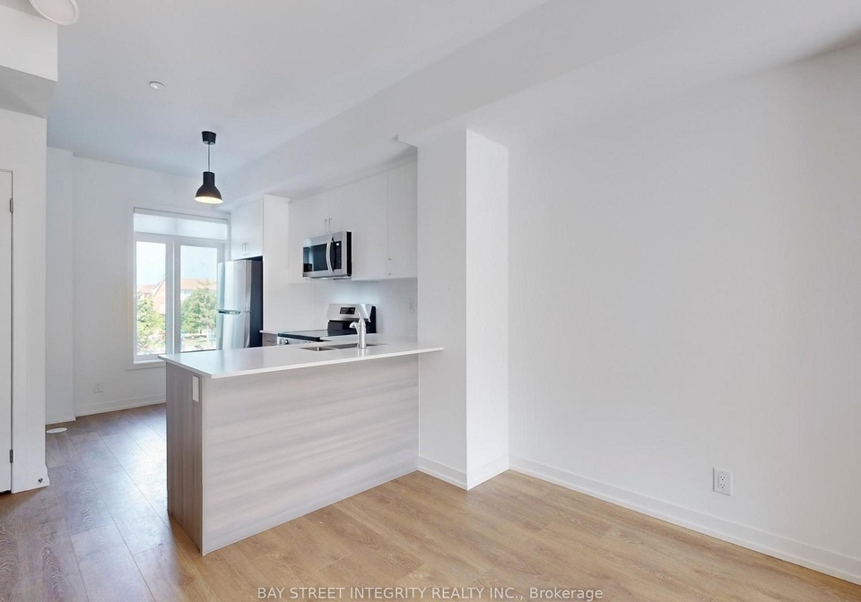 11-case-ootes-drive-north-york-ontario-c12441672