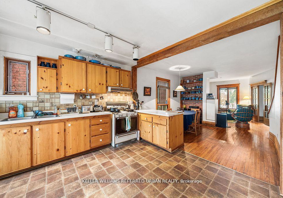 123-gore-vale-avenue-toronto-ontario-c12441757