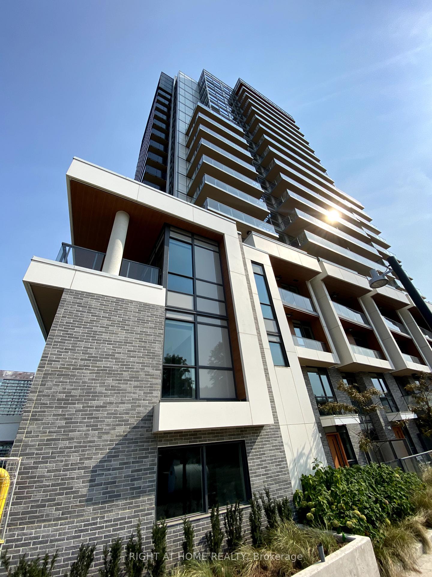11-mcmahon-drive-s-north-york-ontario-c12441776