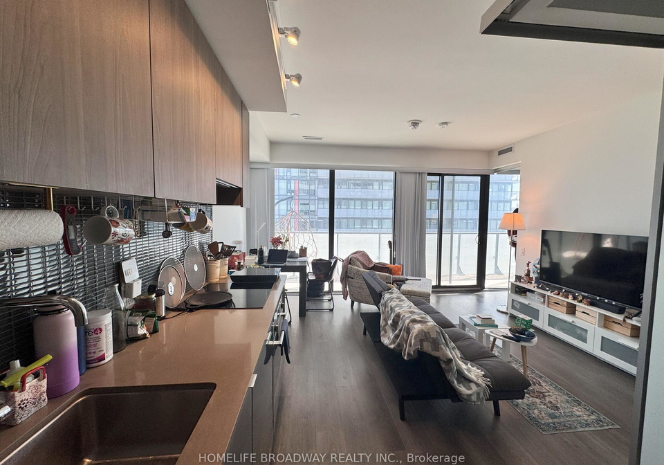 161-roehampton-avenue-toronto-ontario-c12442582