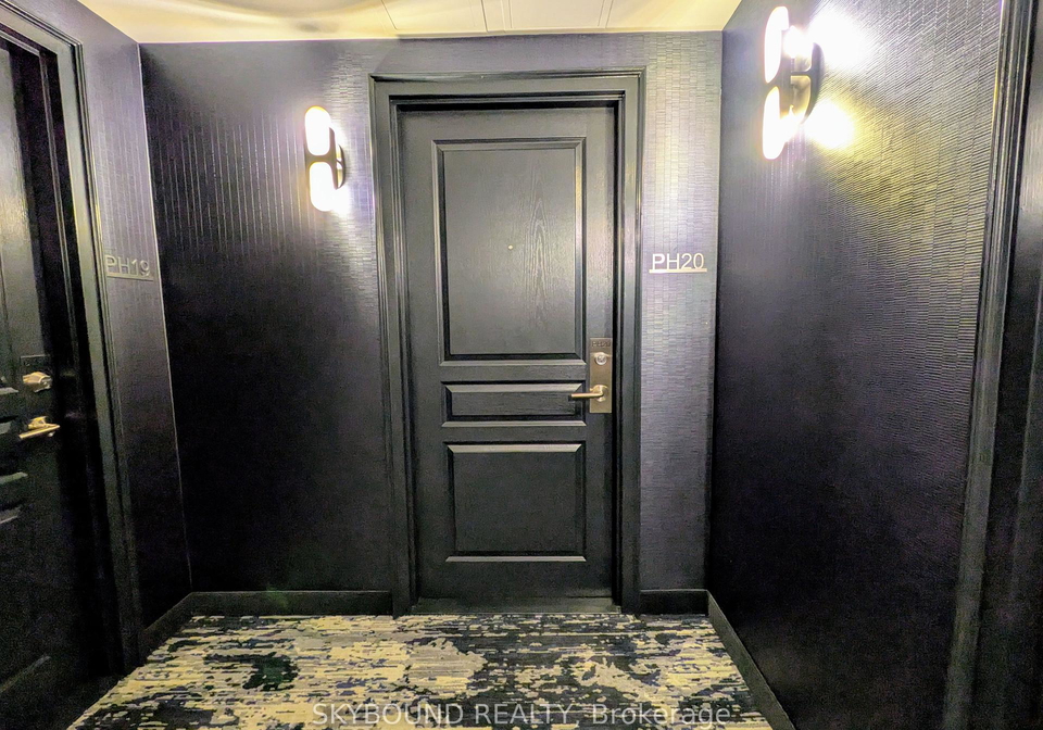 140-simcoe-street-toronto-ontario-c12442673
