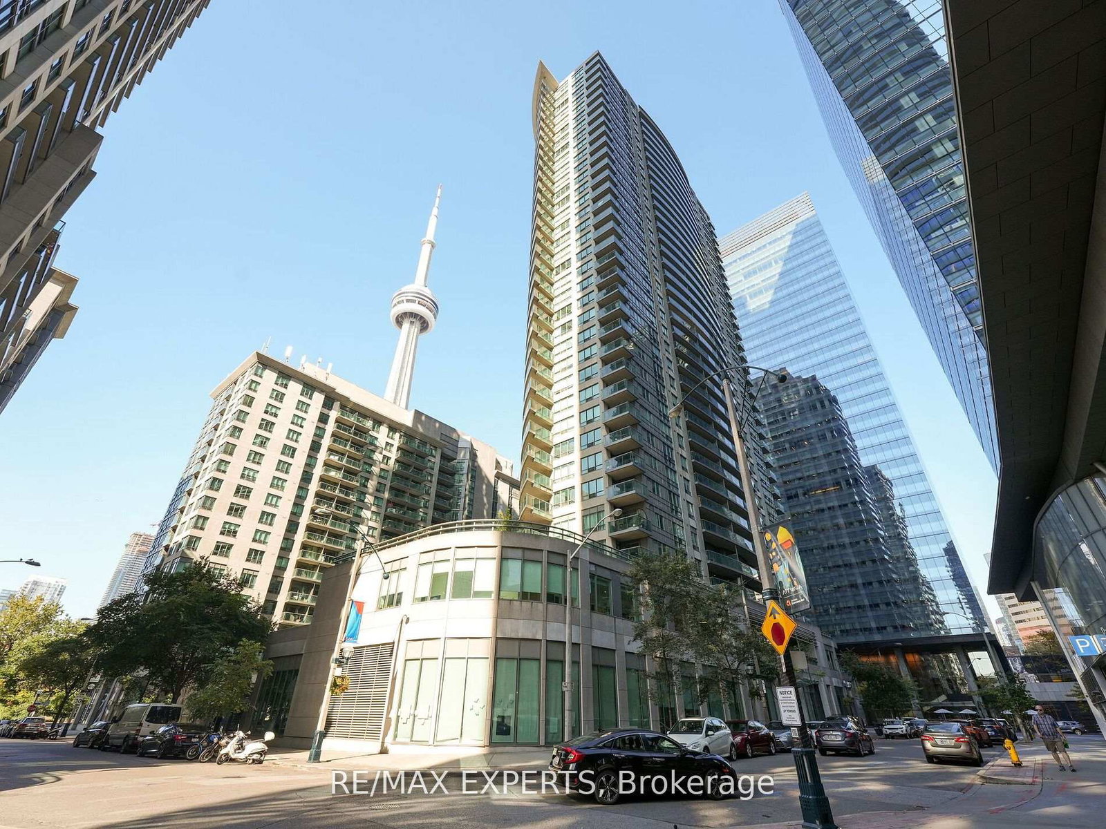 30-grand-trunk-crescent-toronto-ontario-c12442736