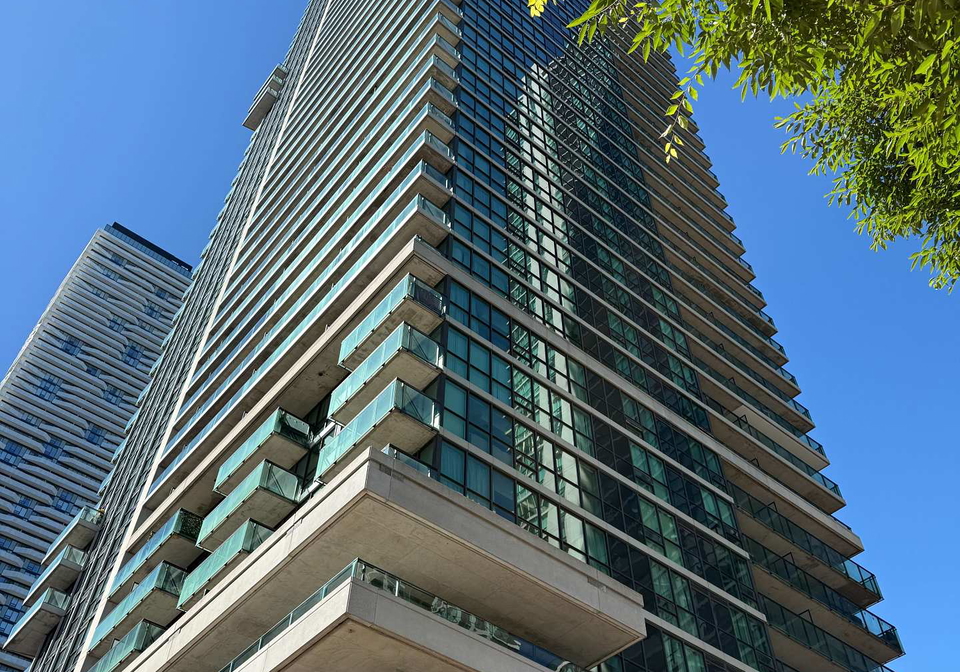 33-bay-street-toronto-ontario-c12442738