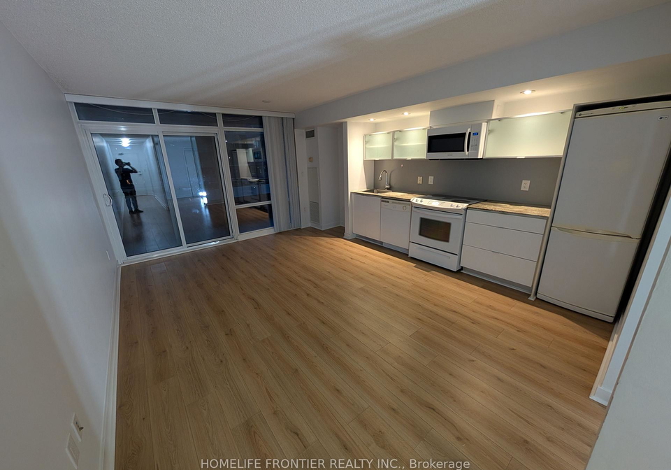 4k-spadina-avenue-toronto-ontario-c12443034