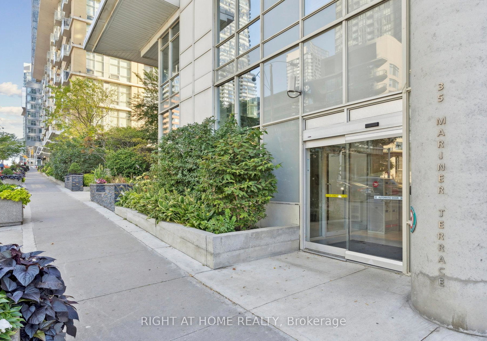 35-mariner-terrace-toronto-ontario-c12443064