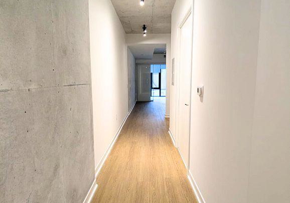 195-mccaul-street-toronto-ontario-c12443212